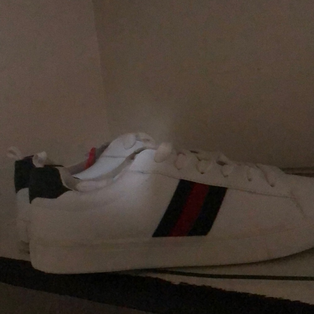 Gucci Tennies! From my line to your feet! Enjoy✴️